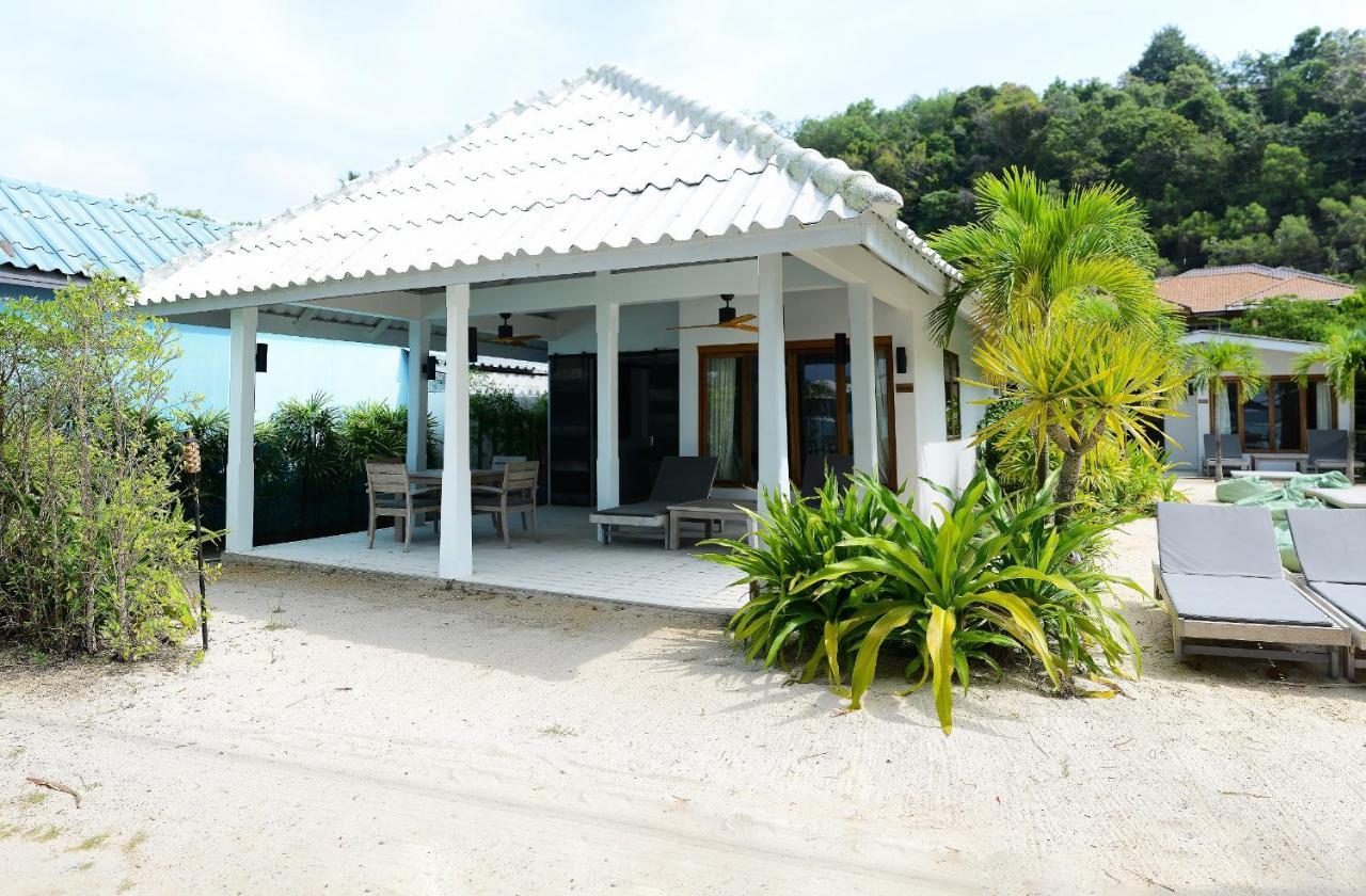 The Cove Hotel Cape Panwa Bagian luar foto